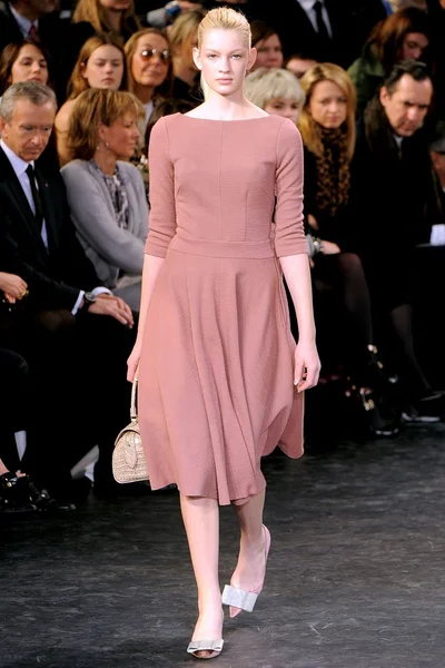 Look 32